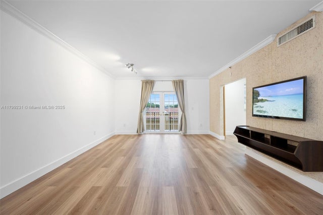 4 of 33 - 1400 Salzedo St 208, Coral Gables, FL