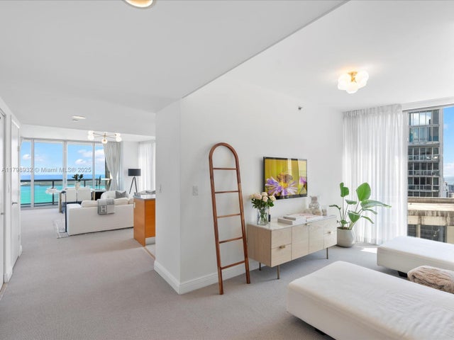 3 of 24 - 475 Brickell Ave 5507, Miami, FL