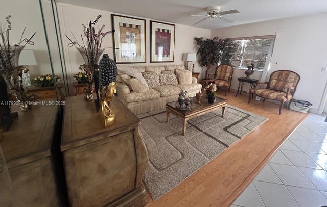 2 of 9 - 92 Saxony B B, Delray Beach, FL