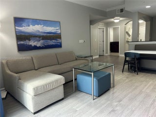 Photo of Listing #A11795092