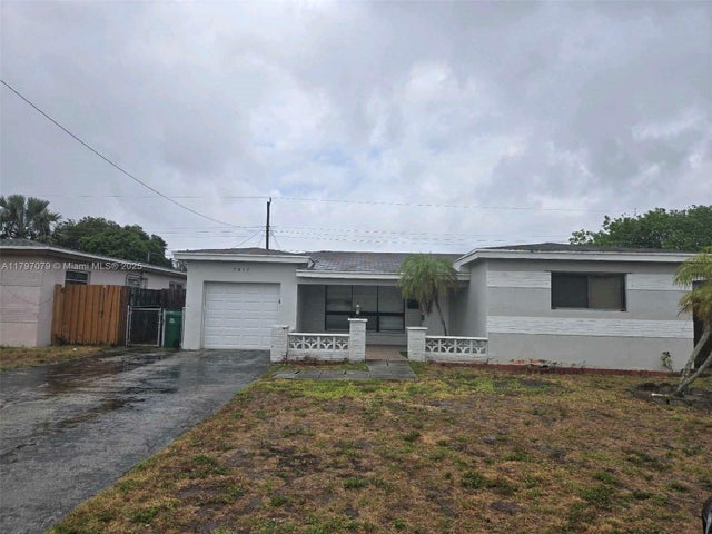 2 of 29 - 7917 Juniper St, Miramar, FL
