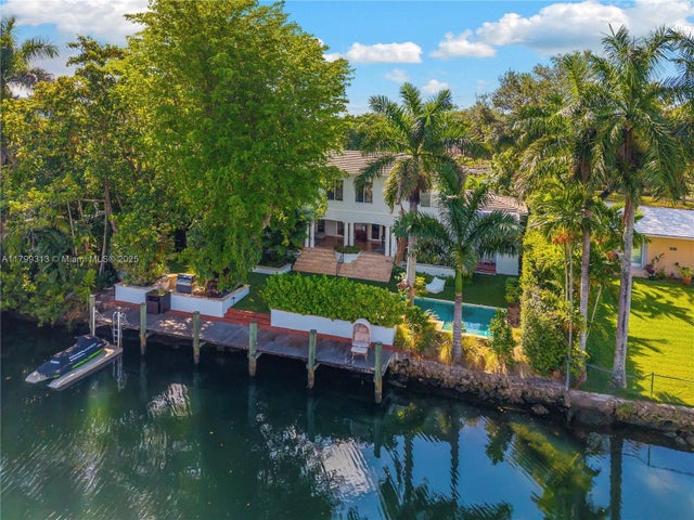 3 of 49 - 725 Vilabella Ave, Coral Gables, FL