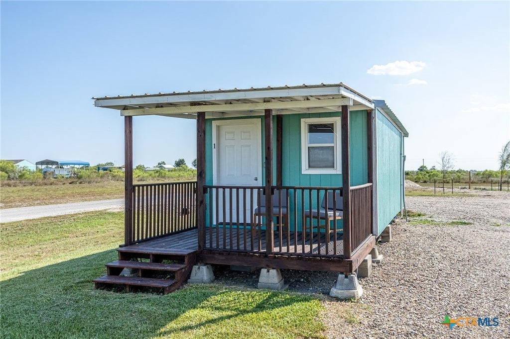 143 S Quailrun Avenue, Port Lavaca