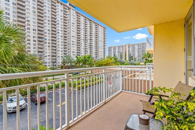 4 of 34 - 251 174th St 212, Sunny Isles Beach, FL