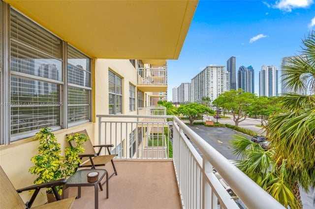 5 of 34 - 251 174th St 212, Sunny Isles Beach, FL