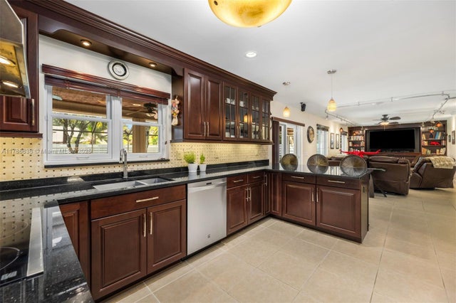 5 of 26 - 14612 Sw 153rd Ct, Miami, FL