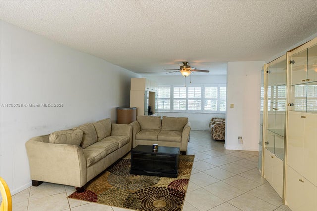 3 of 17 - 9310 Sunrise Lakes Blvd 205, Sunrise, FL