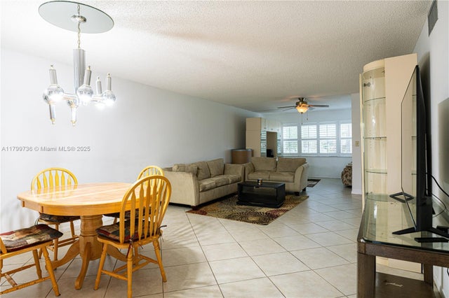 4 of 17 - 9310 Sunrise Lakes Blvd 205, Sunrise, FL