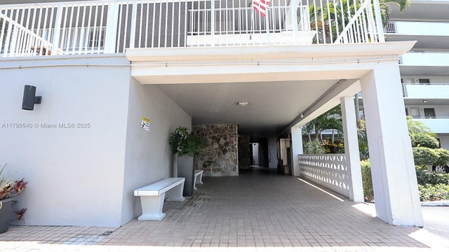 2 of 42 - 4800 Hillcrest Ln 311, Hollywood, FL