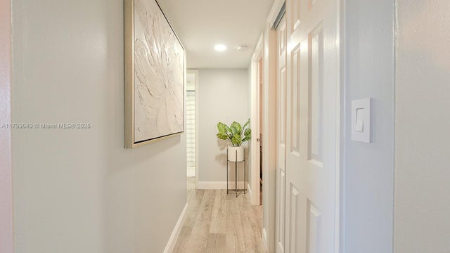 4 of 42 - 4800 Hillcrest Ln 311, Hollywood, FL