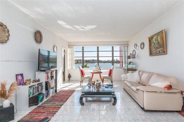 1 of 27 - 18555 Ne 14th Ave 612, Miami, FL