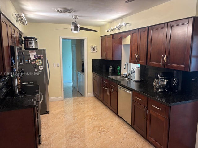 5 of 21 - 16195 Sw 78th Ave, Palmetto Bay, FL
