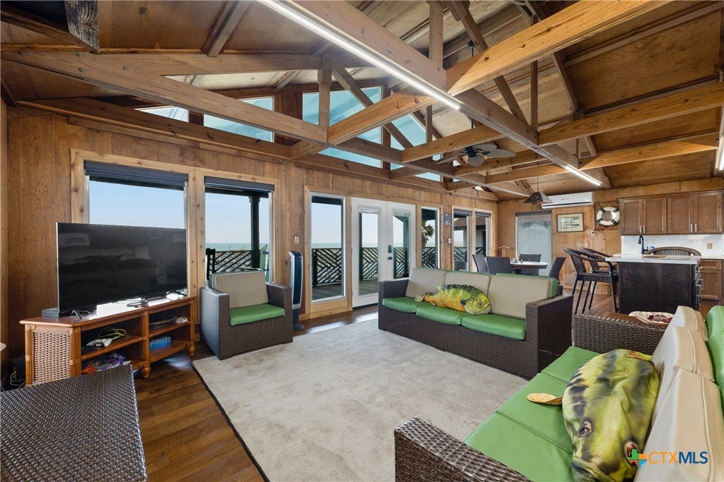 616 N Shore Drive, Port Mansfield