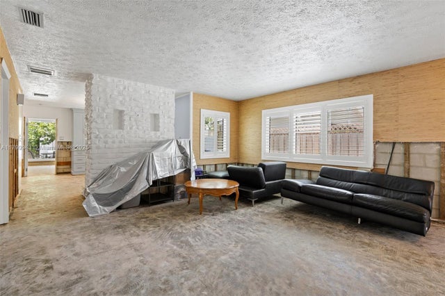 3 of 26 - 163 Barbados Avenue, Tampa, FL