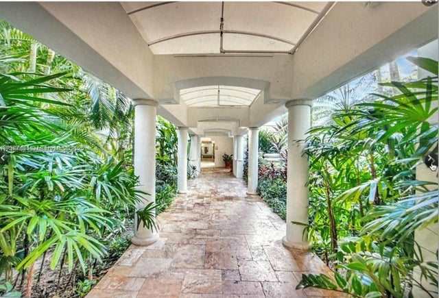1 of 33 - 3900 Island Blvd B308, Aventura, FL