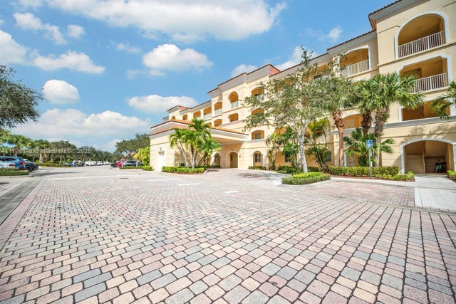 5 of 37 - 37 E Harbour Isle Dr E 206, Fort Pierce, FL