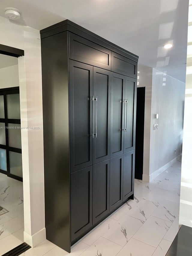 5 of 23 - 313 Lake Cir 111, North Palm Beach, FL