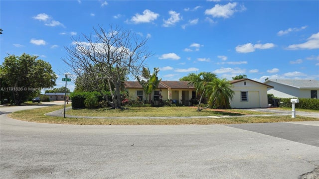 1 of 19 - 12900 Sw 81st St, Kendall, FL