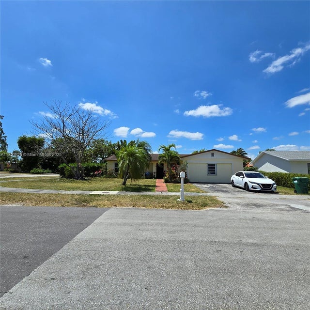 4 of 19 - 12900 Sw 81st St, Kendall, FL