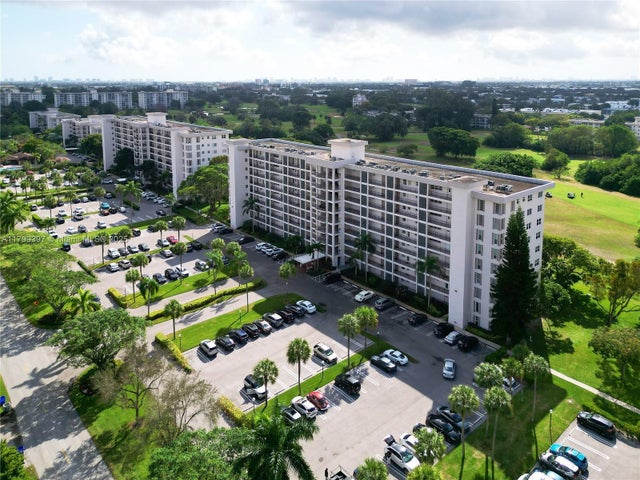 3 of 40 - 3100 N Palm Aire Dr 309, Pompano Beach, FL