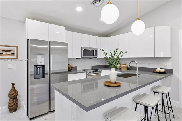 4 of 45 - 631 S Summit Ave, Lehigh Acres, FL