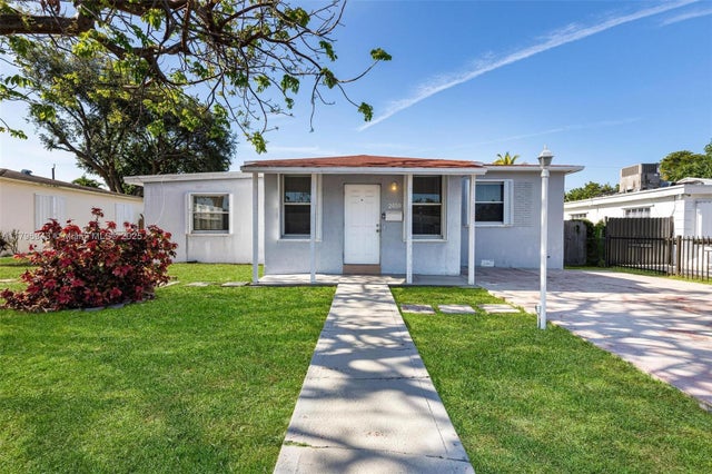 1 of 30 - 2459 Funston St, Hollywood, FL