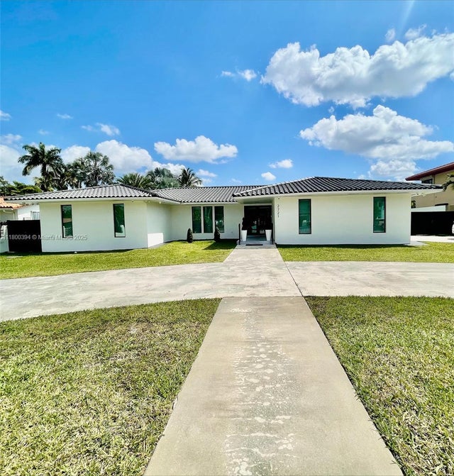1 of 55 - 2721 Sw 130th Ave, Miami, FL