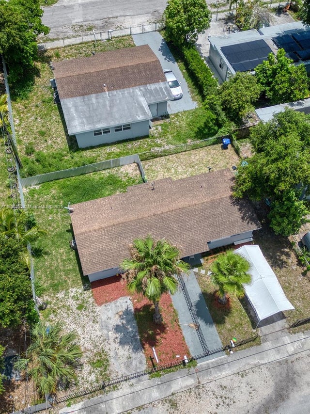 1 of 51 - 3051 Nw 77th St, Miami, FL