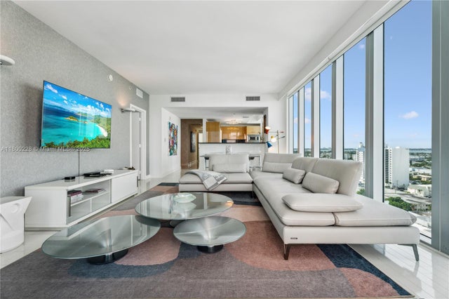 2 of 30 - 6799 Collins Ave 1602, Miami Beach, FL