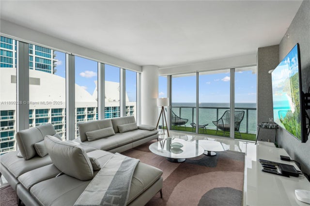 4 of 30 - 6799 Collins Ave 1602, Miami Beach, FL