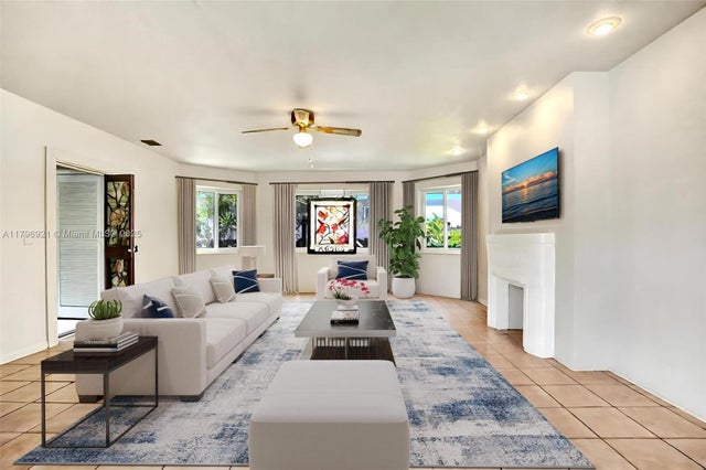 4 of 24 - 326 S 14th Ave, Hollywood, FL