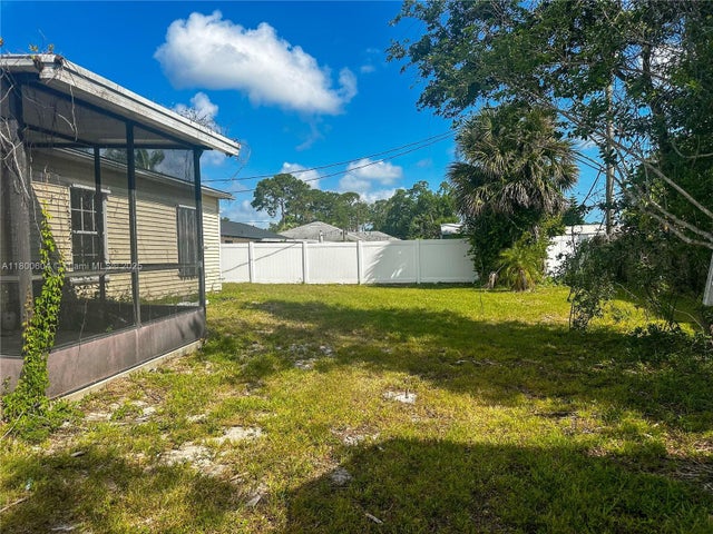 5 of 14 - 3123 Tamarind Drive, Other, FL