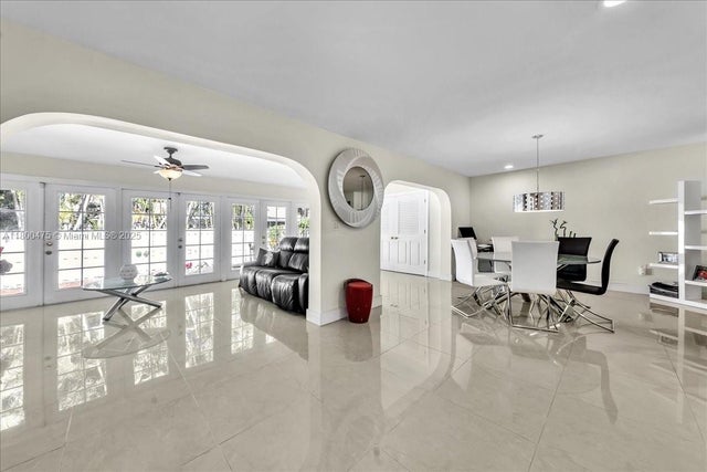5 of 79 - 1060 Sw 111th Way, Davie, FL