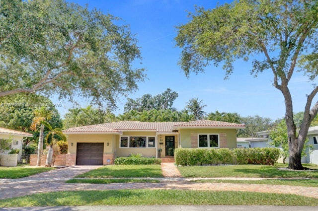 1 of 37 - 825 Ne 98th St, Miami Shores, FL
