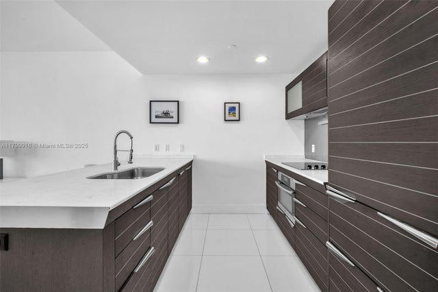 4 of 26 - 200 Biscayne Boulevard Way 4012, Miami, FL