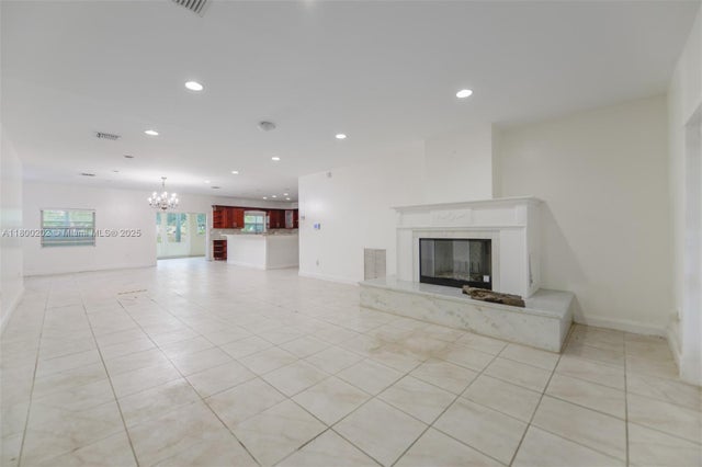 2 of 46 - 611 Sw 8th St, Hallandale Beach, FL