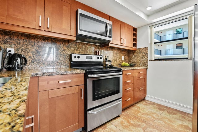 5 of 28 - 7125 Bay Dr 201, Miami Beach, FL