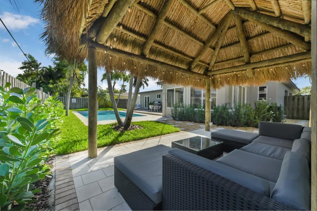 1 of 17 - 271 Sw 12th St, Pompano Beach, FL