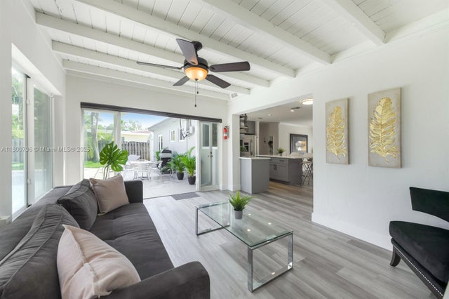 4 of 17 - 271 Sw 12th St, Pompano Beach, FL
