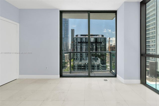 3 of 43 - 1060 Brickell Ave 1811, Miami, FL