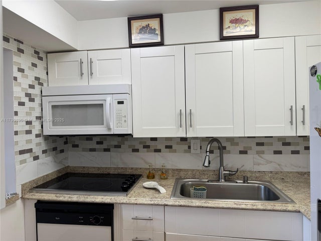 1 of 61 - 9021 Sunrise Lakes Blvd 115, Sunrise, FL
