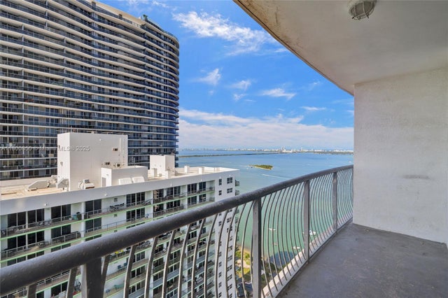 1 of 42 - 1750 N Bayshore Dr 4007, Miami, FL