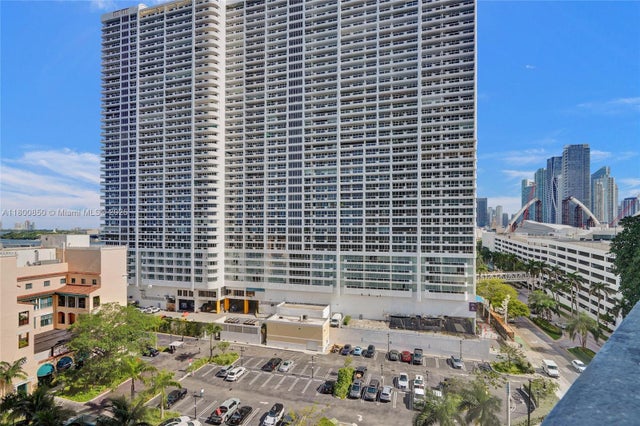 3 of 42 - 1750 N Bayshore Dr 4007, Miami, FL