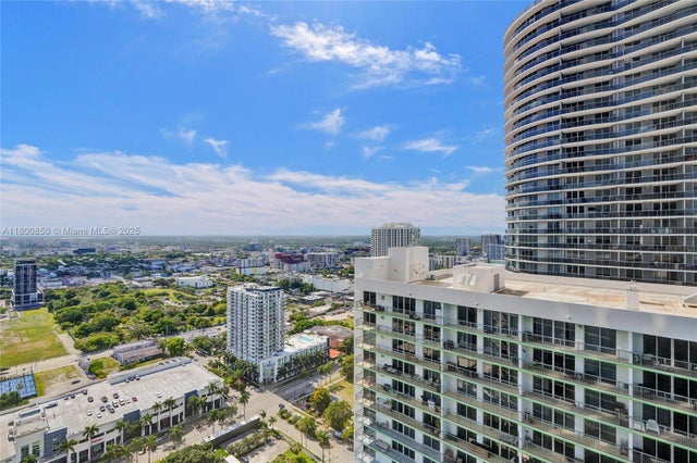 5 of 42 - 1750 N Bayshore Dr 4007, Miami, FL
