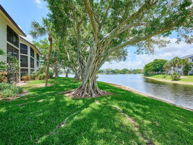 1 of 76 - 5380 Cedar Lake Dr 204, Boynton Beach, FL