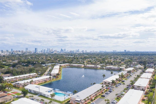 3 of 21 - 725 Sw 11th Ave 17f, Hallandale Beach, FL
