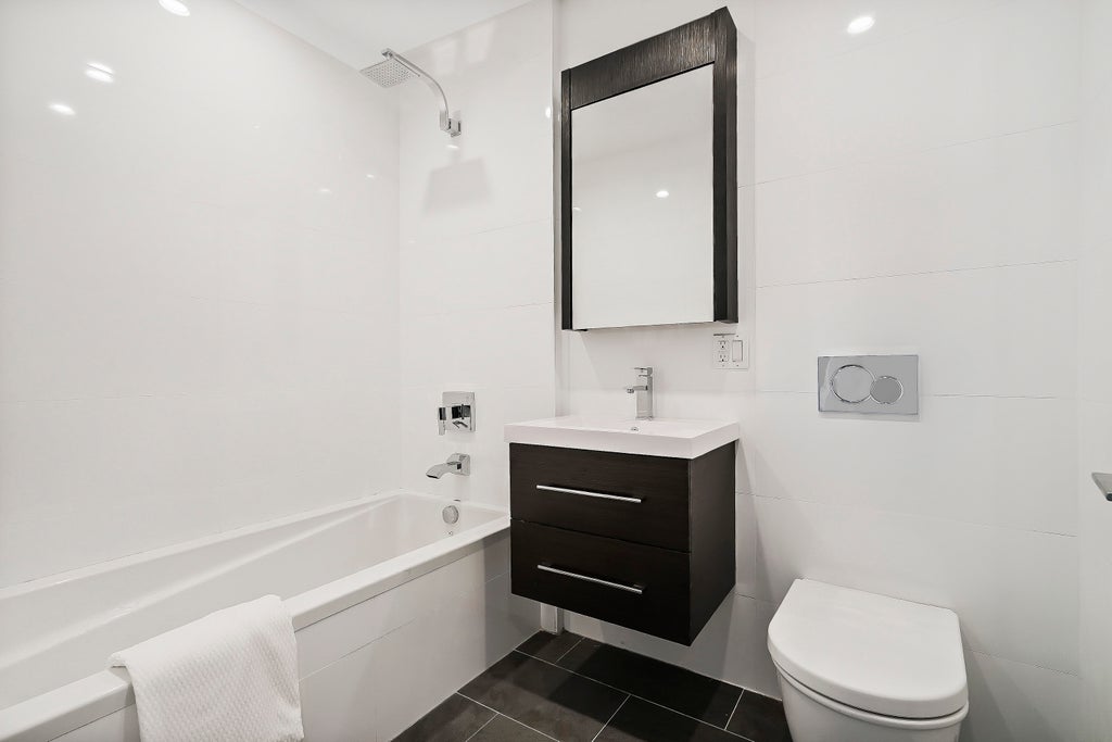 10 of 33 - 695 6th Avenue 1j, New York City, NY