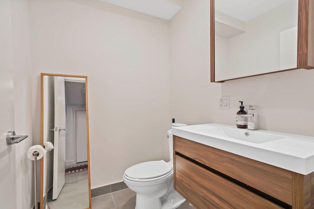 14 of 33 - 695 6th Avenue 1j, New York City, NY