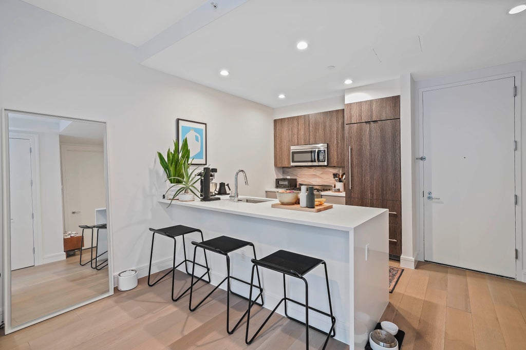 1 of 33 - 695 6th Avenue 1j, New York City, NY