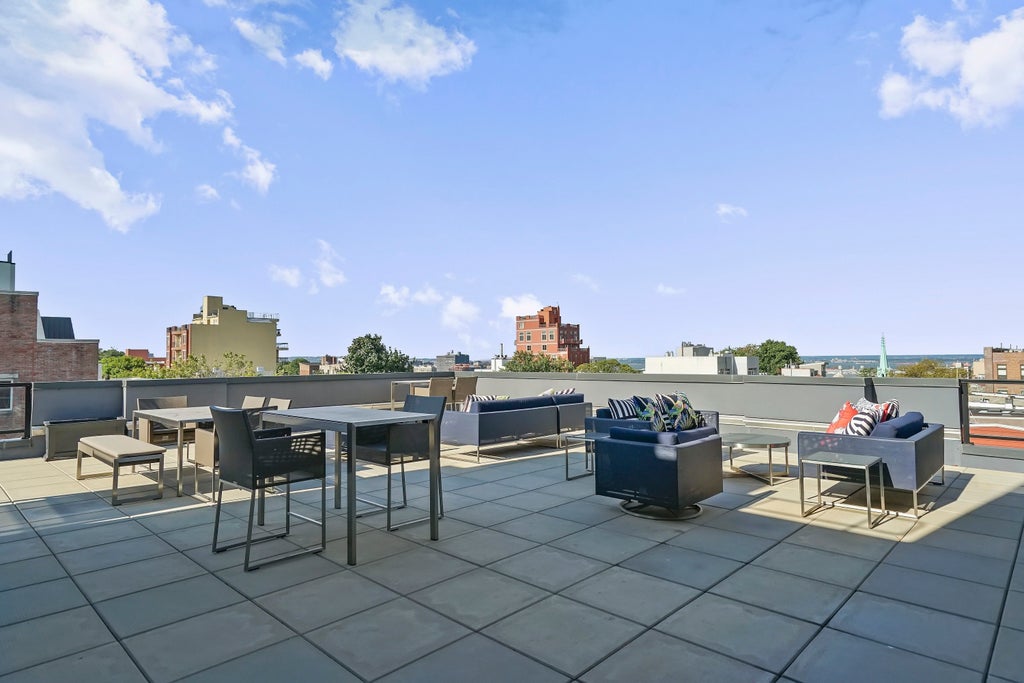 23 of 33 - 695 6th Avenue 1j, New York City, NY